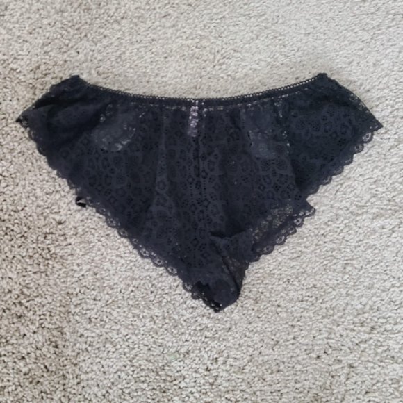 Victoria's Secret Lace Shorts - Picture 6 of 6